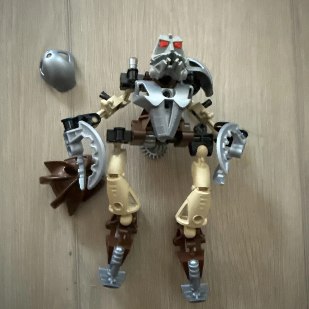 Lego Bionicle TOA POHATU NUVA 8568 Incomplete Figure Includes manual